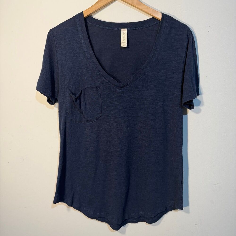 altar’d state, v-neck cotton blend t-shirt, Sz M